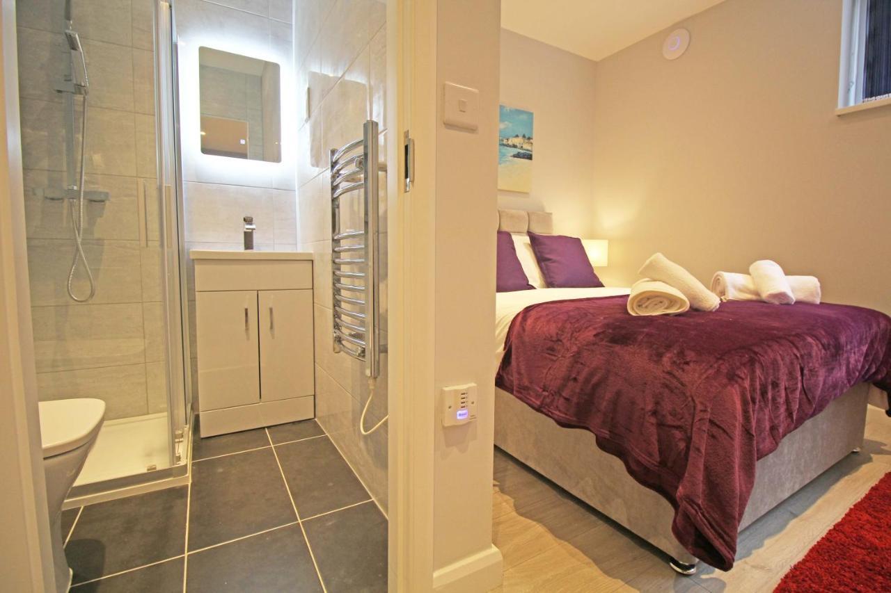 Amicus House - Spacious 4 Bedroom & 4 Bedroom Apartments In St. Helens St Helens  Exterior foto