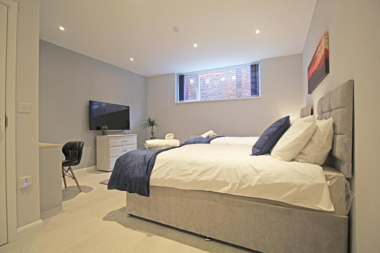 Amicus House - Spacious 4 Bedroom & 4 Bedroom Apartments In St. Helens St Helens  Exterior foto