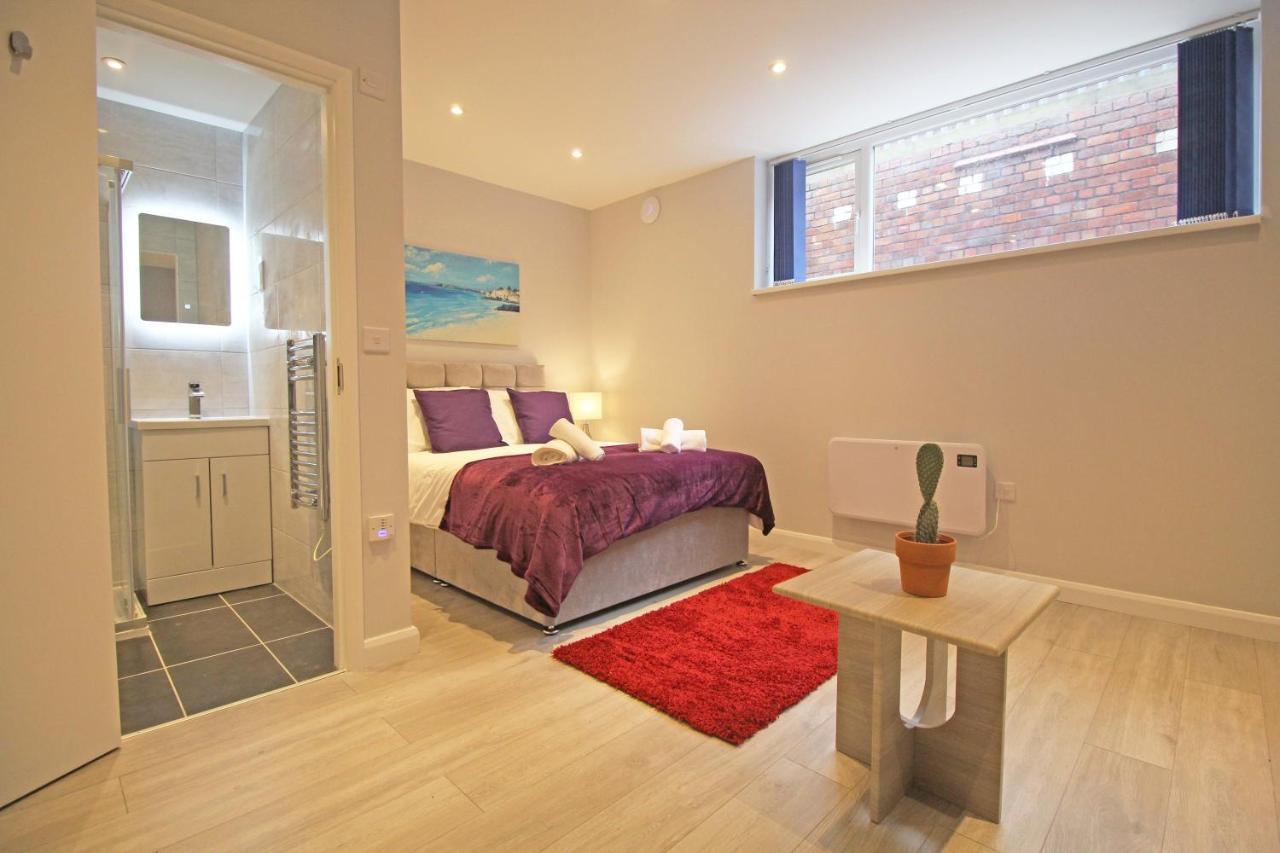 Amicus House - Spacious 4 Bedroom & 4 Bedroom Apartments In St. Helens St Helens  Exterior foto